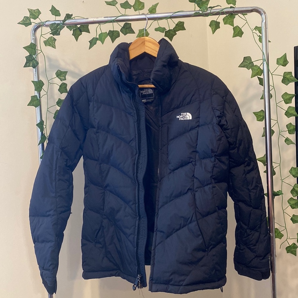 Black North Face Ski Jacket Women’s size Medium with zip on hood